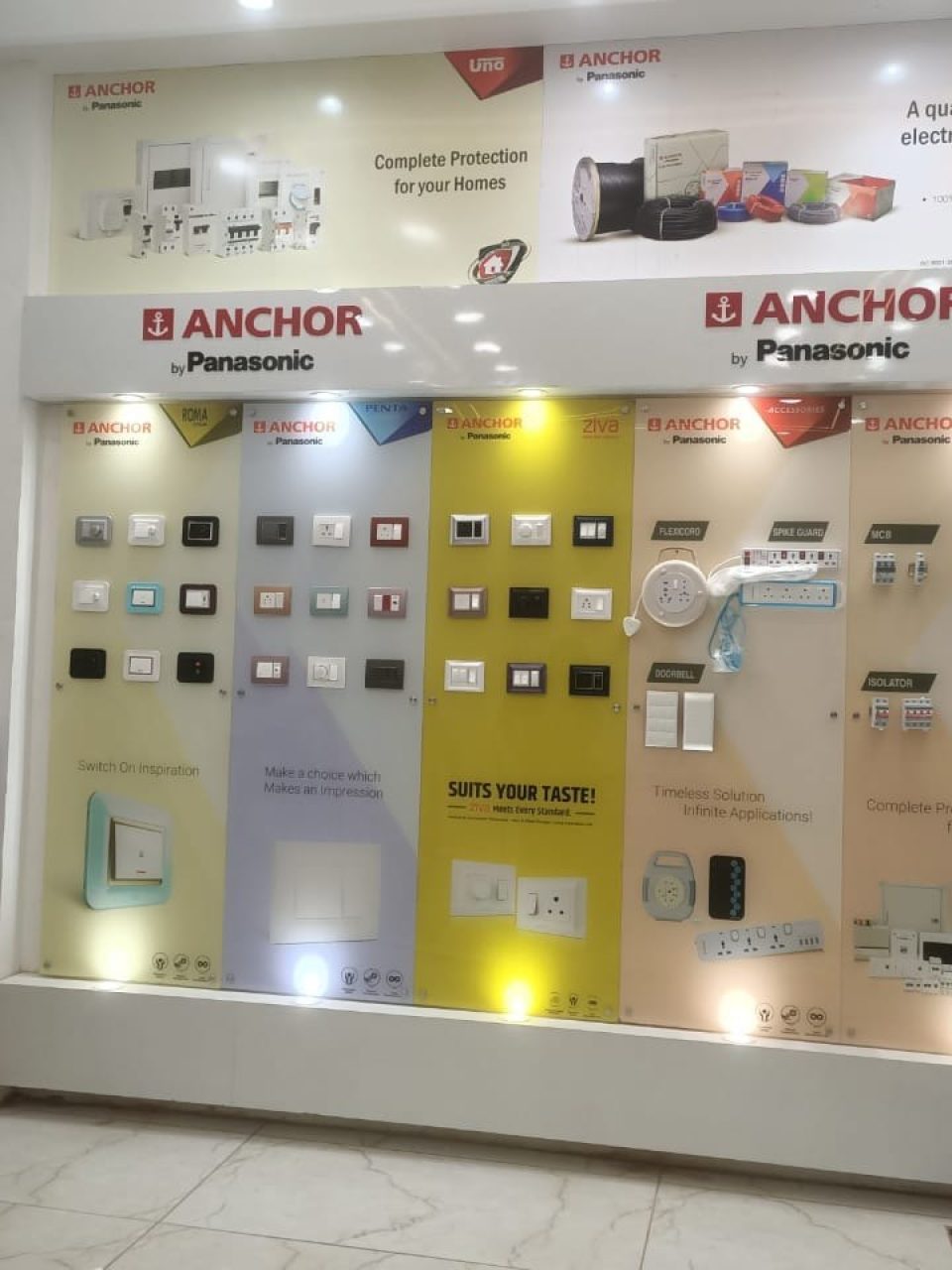 acrylic-product-display-board